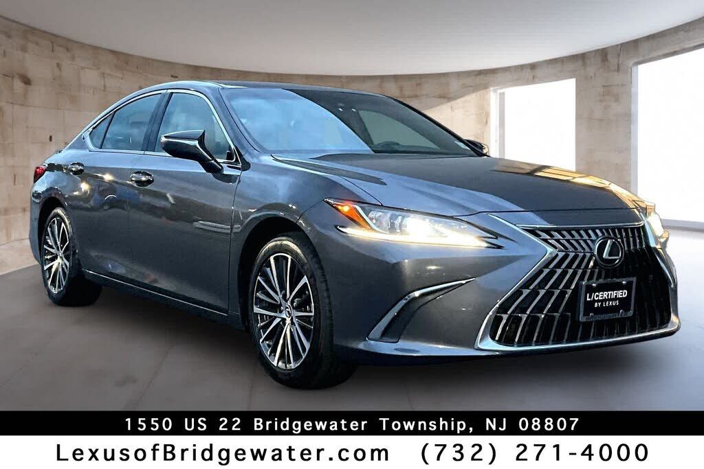 2024 LEXUS ES