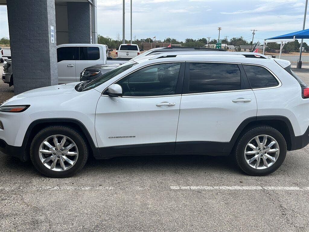 2016 JEEP Cherokee
