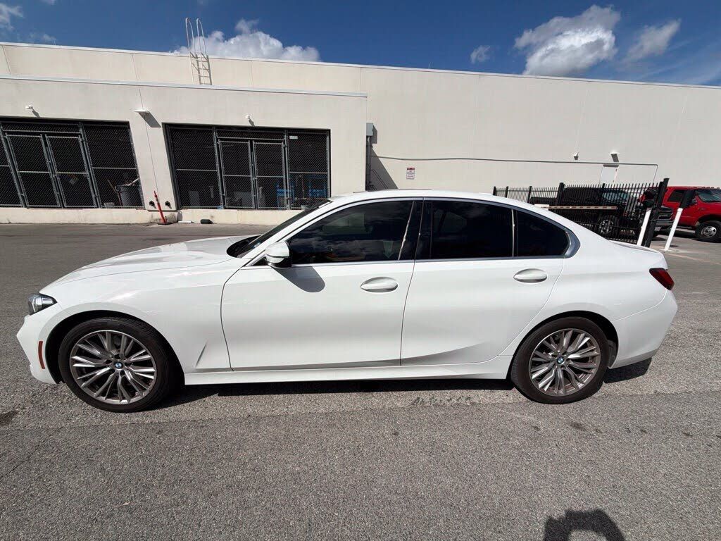 2024 BMW 330i