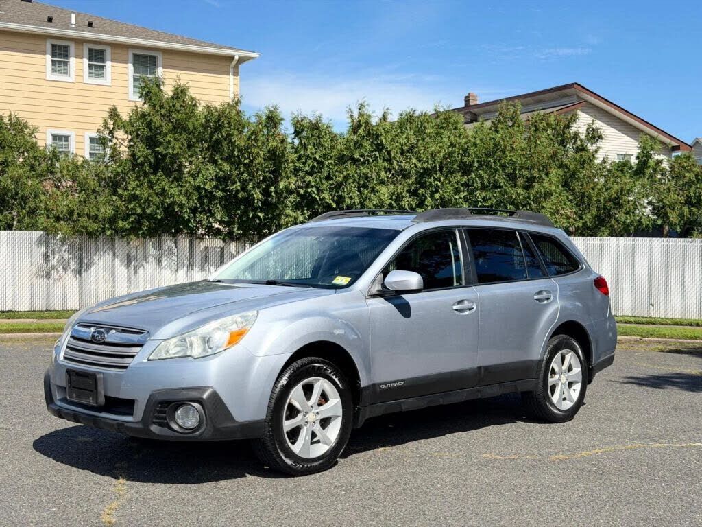 2014 SUBARU Outback