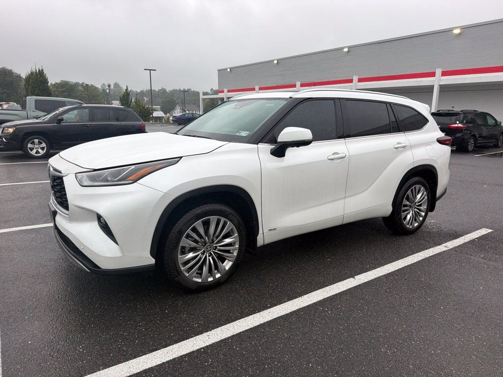 2026 TOYOTA Highlander
