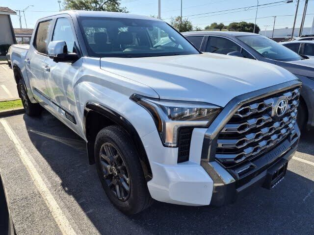 2024 TOYOTA Tundra