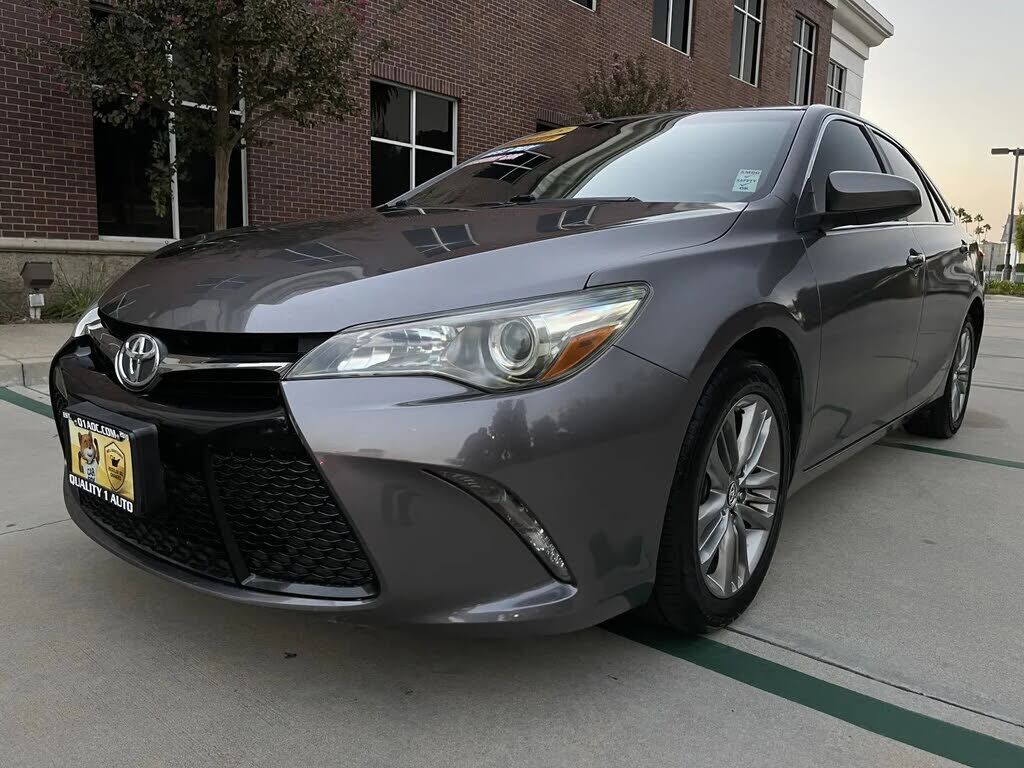 2015 TOYOTA Camry