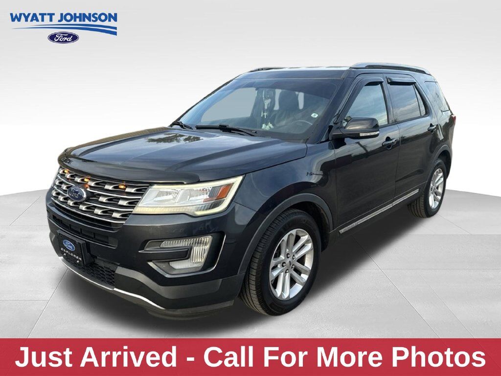2017 FORD Explorer