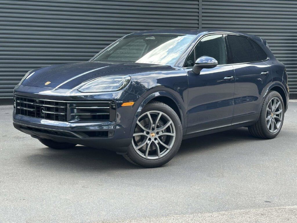2026 PORSCHE Cayenne