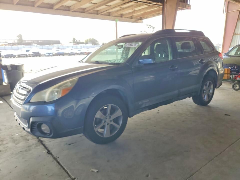 2014 SUBARU Outback