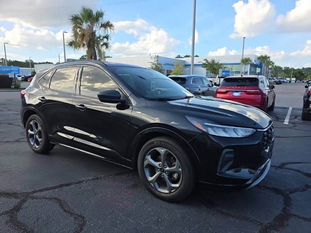 2023 FORD Escape