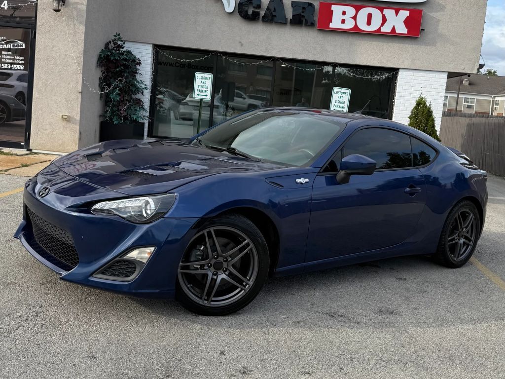 2013 TOYOTA Scion