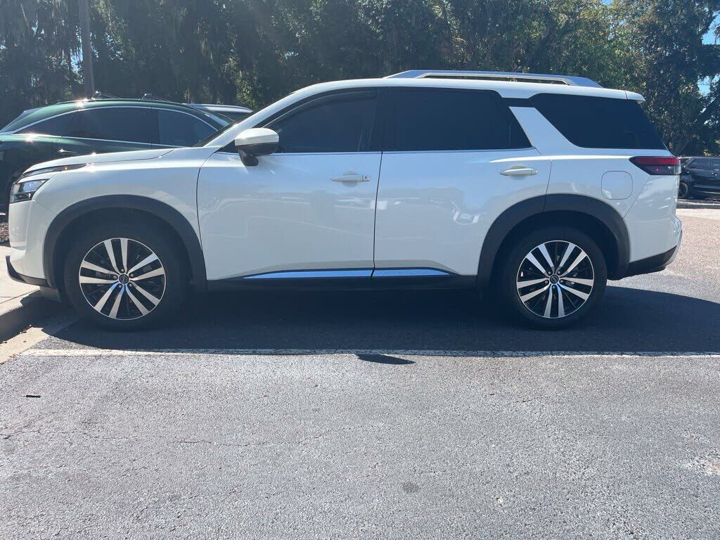 2023 NISSAN Pathfinder