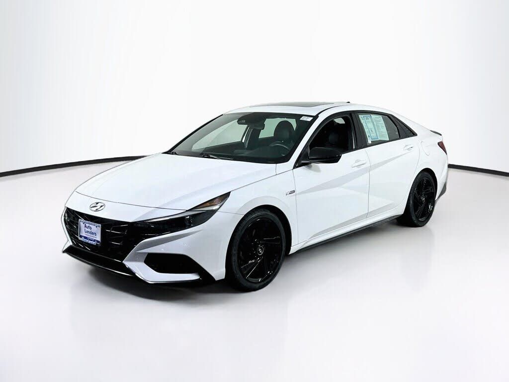 2023 HYUNDAI Elantra