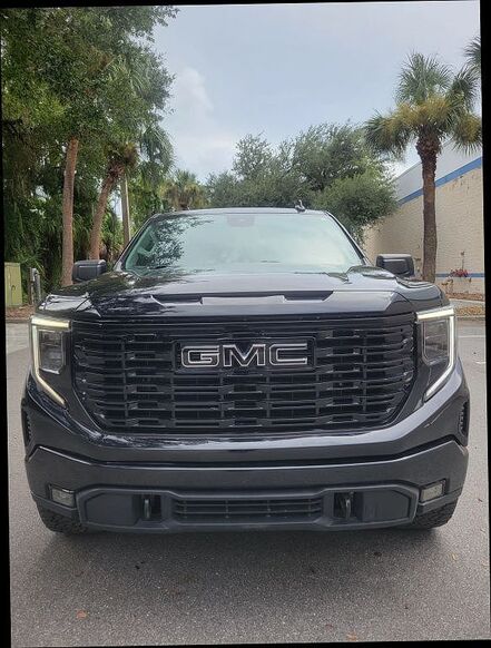 2023 GMC Sierra