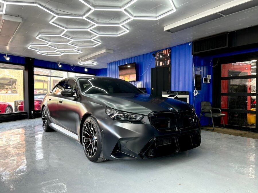 2025 BMW M5