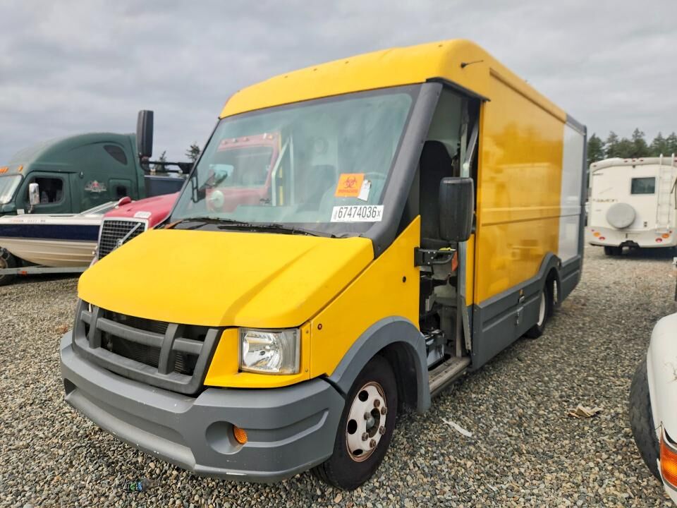 2017 ISUZU REACH