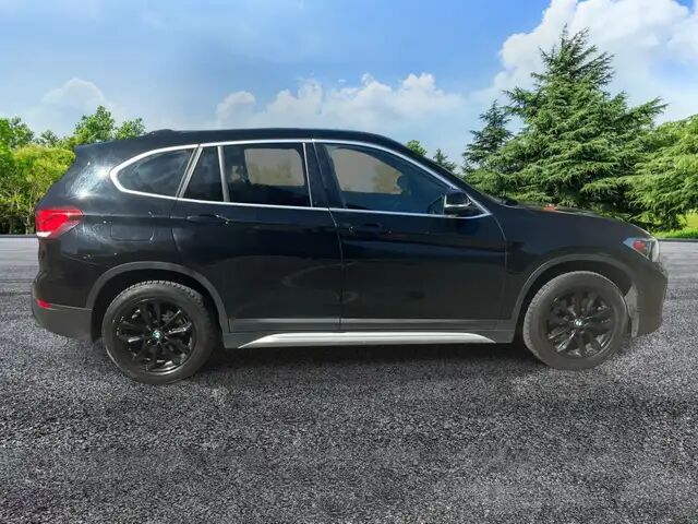 2022 BMW X1