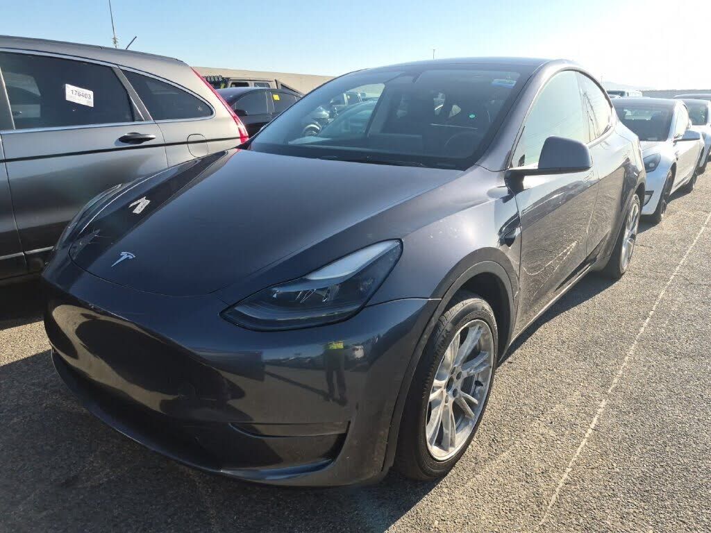 2023 TESLA Model Y