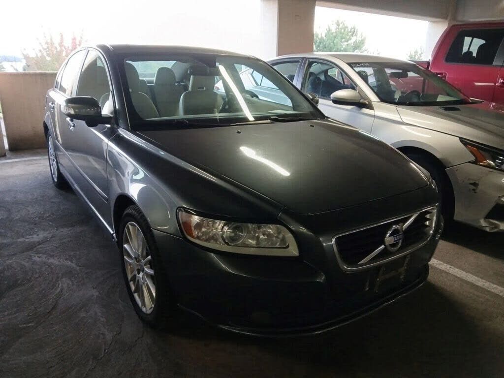 2011 VOLVO S40