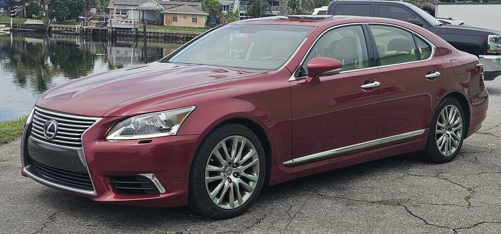 2015 LEXUS LS