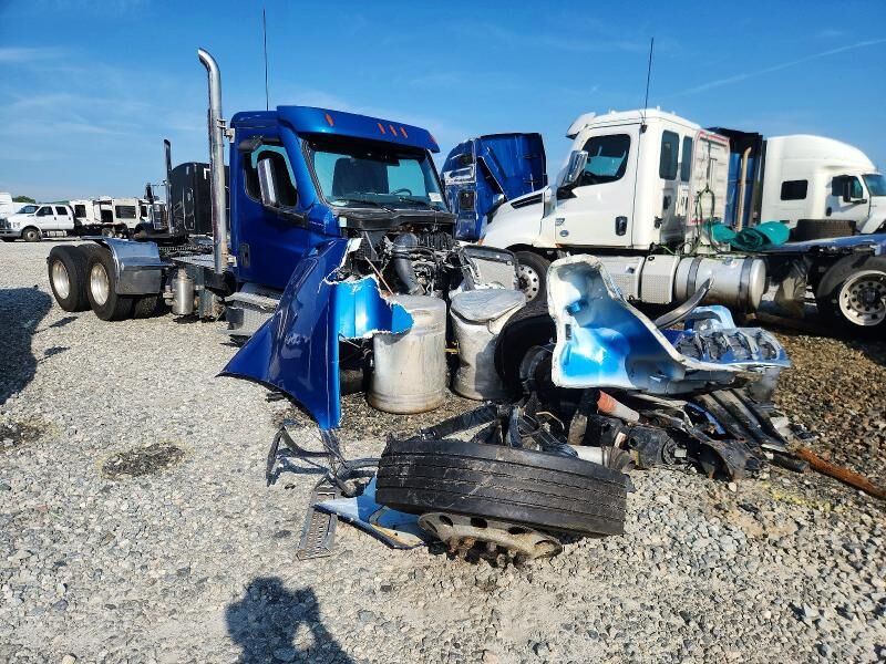 2025 FREIGHTLINER Cascadia