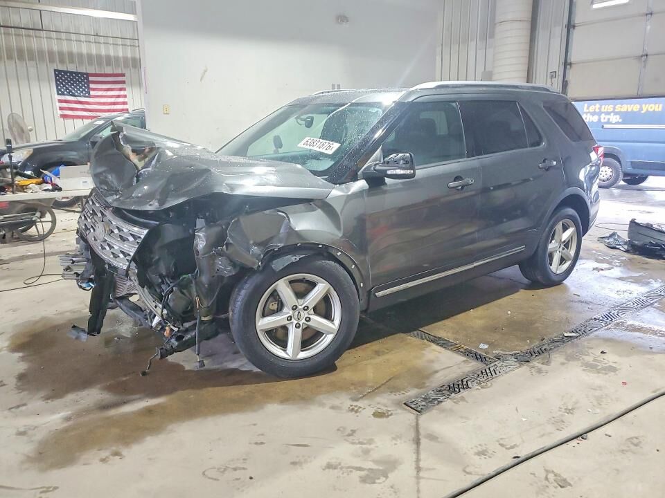2018 FORD Explorer