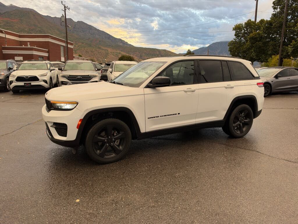 2023 JEEP Grand Cherokee