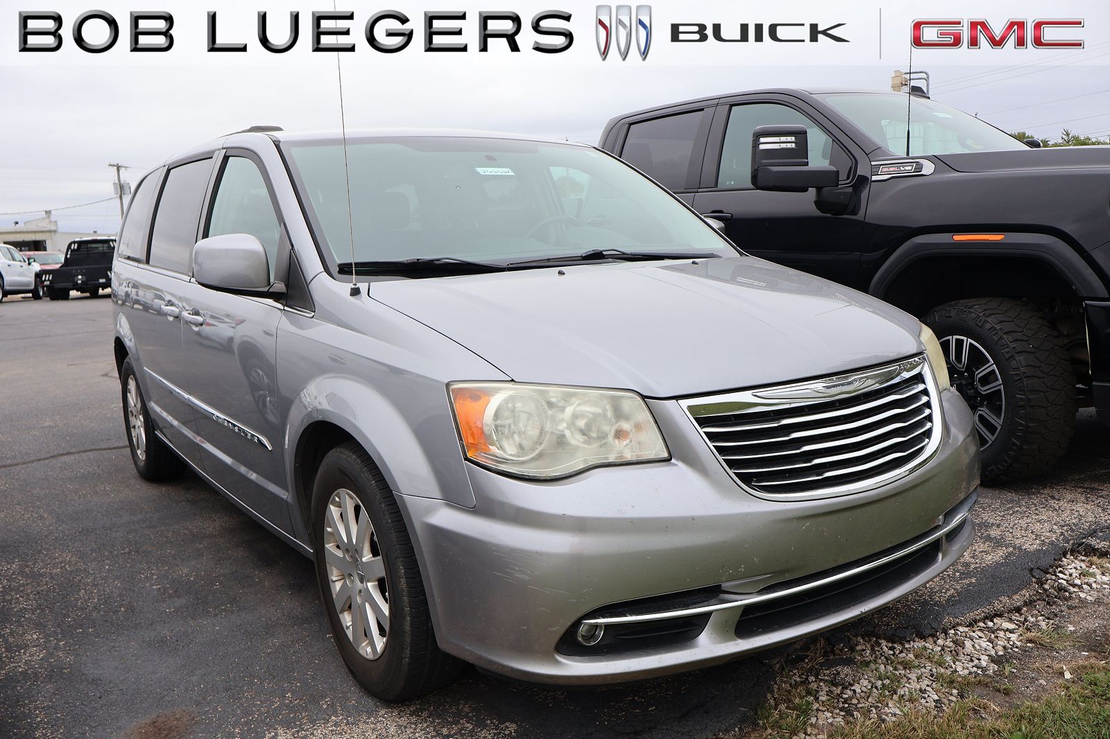 2014 CHRYSLER Town and Country
