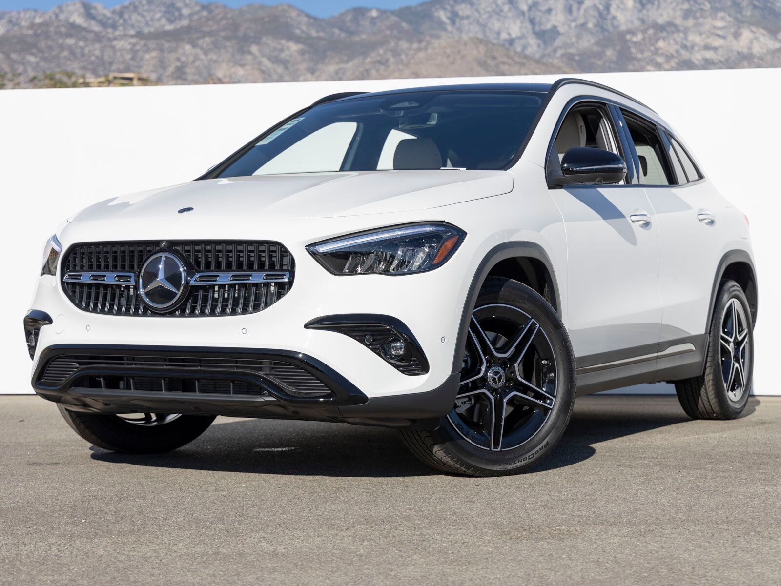 2026 MERCEDES-BENZ GLA-Class