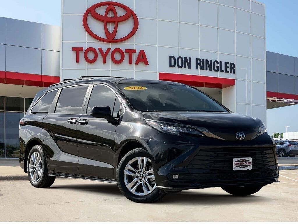 2022 TOYOTA Sienna