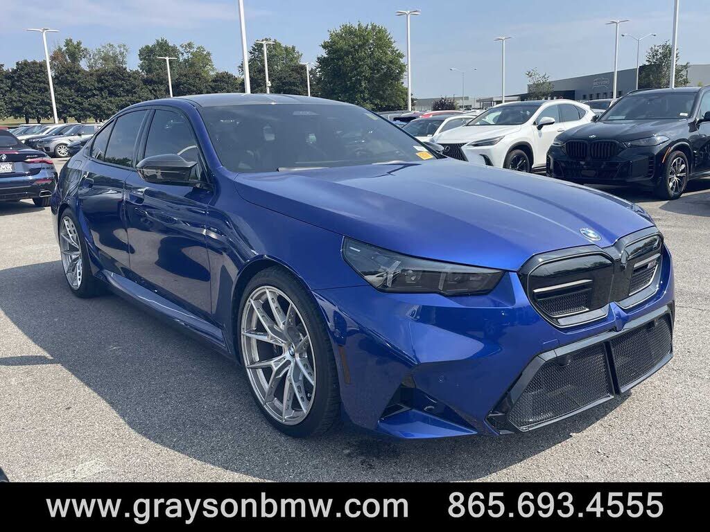 2025 BMW M5
