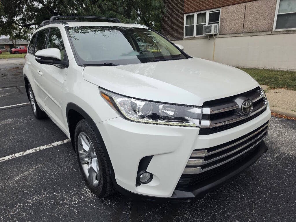 2017 TOYOTA Highlander