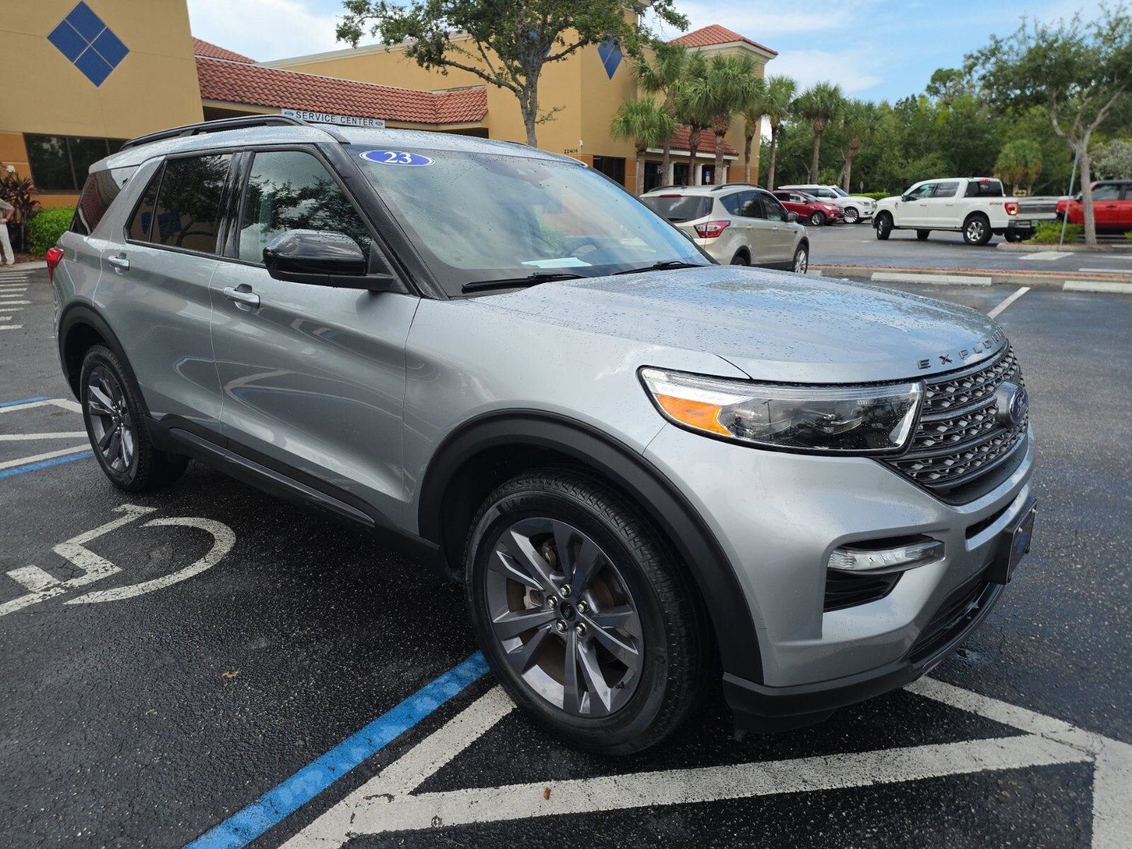 2023 FORD Explorer