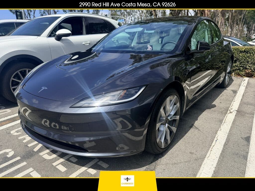 2025 TESLA Model 3