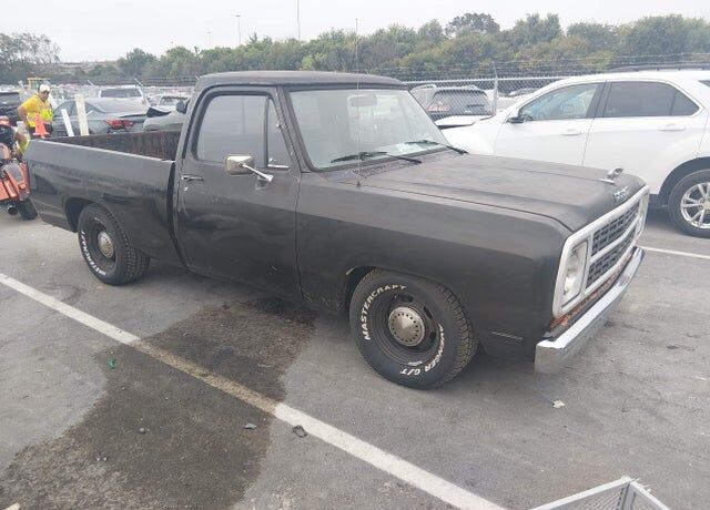 1982 DODGE D-Series
