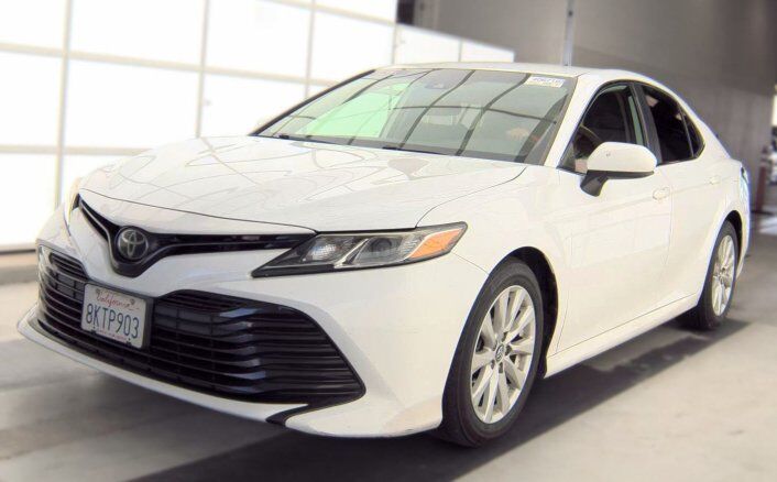 2019 TOYOTA Camry