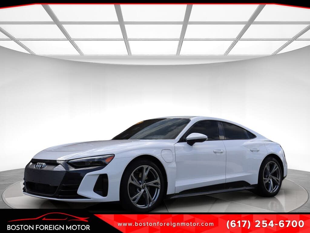 2022 AUDI e-tron
