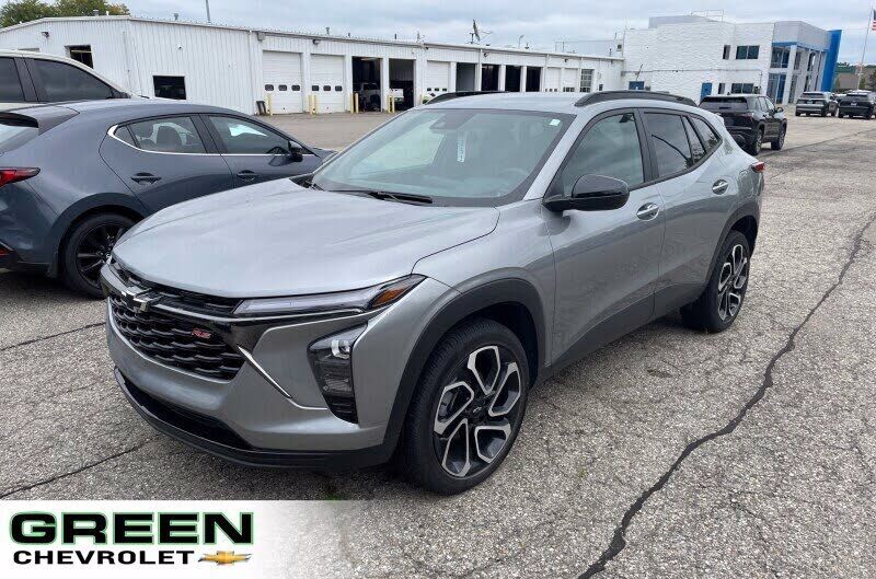 2024 CHEVROLET Trax