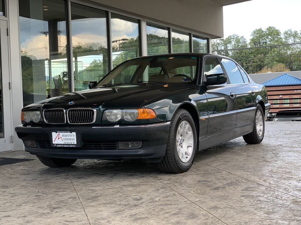 2000 BMW 7 Series