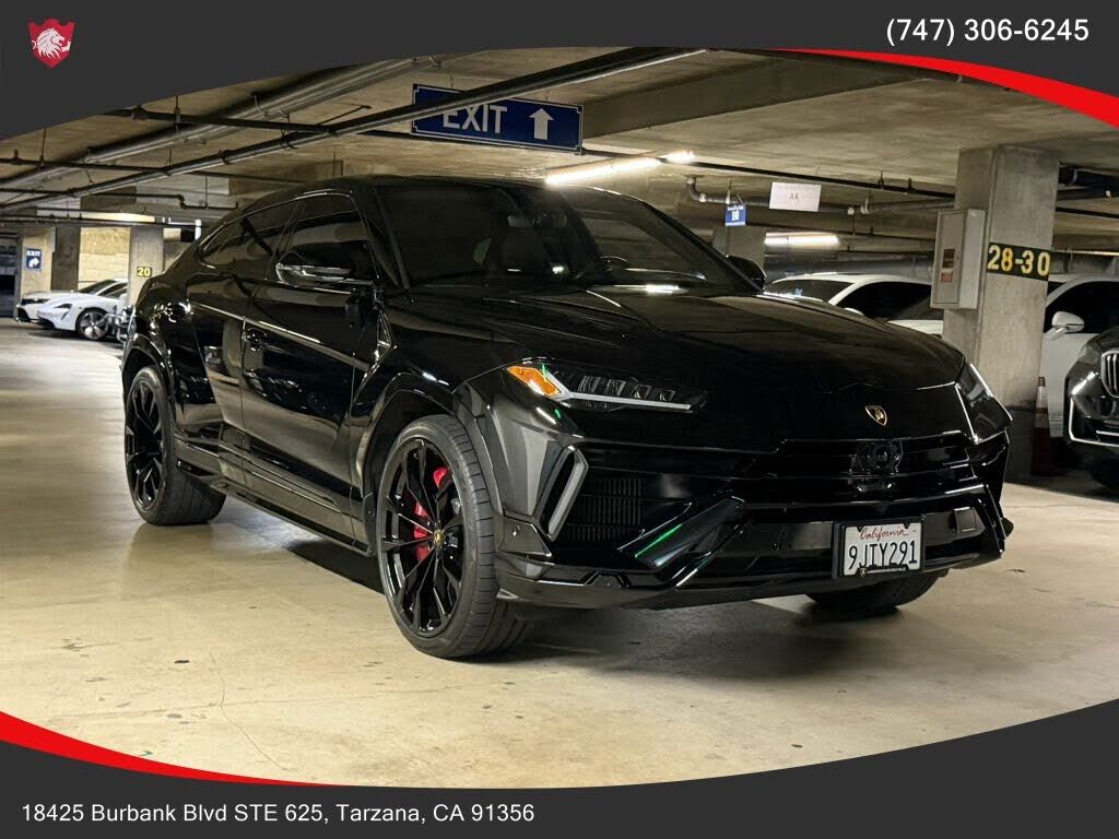 2023 LAMBORGHINI URUS