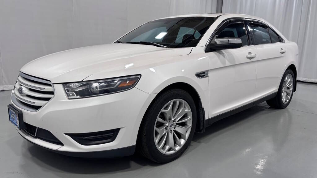 2016 FORD Taurus