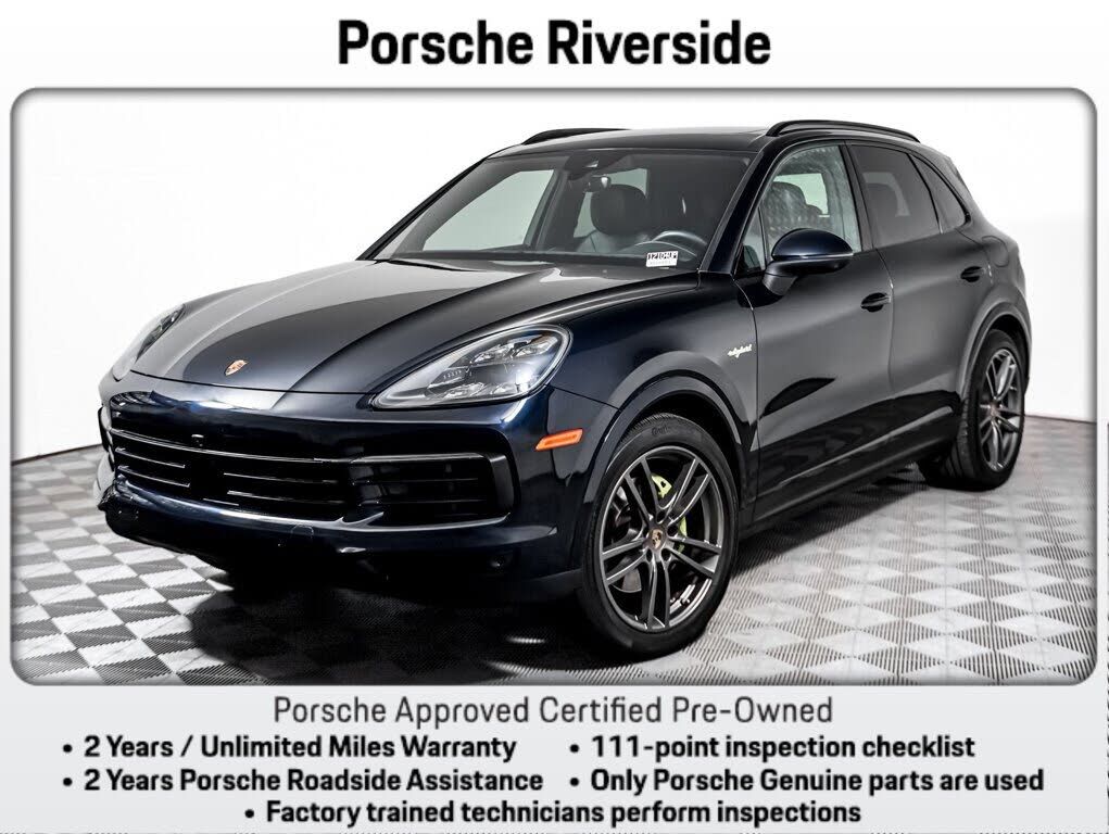 2022 PORSCHE Cayenne
