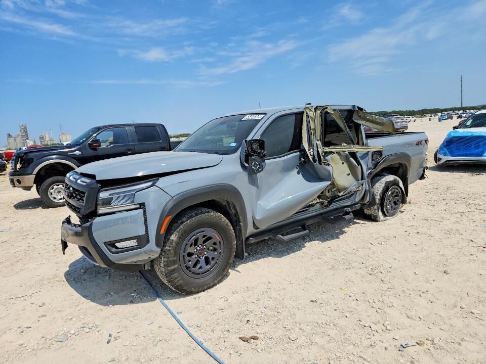 2025 NISSAN Frontier