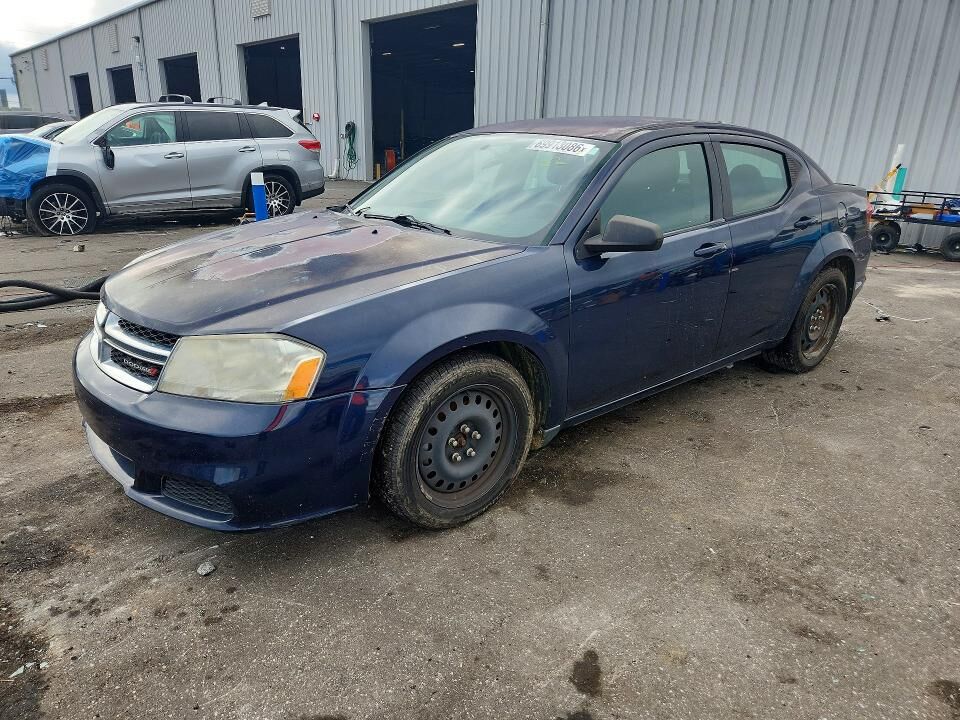 2013 DODGE Avenger