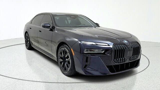 2025 BMW i7