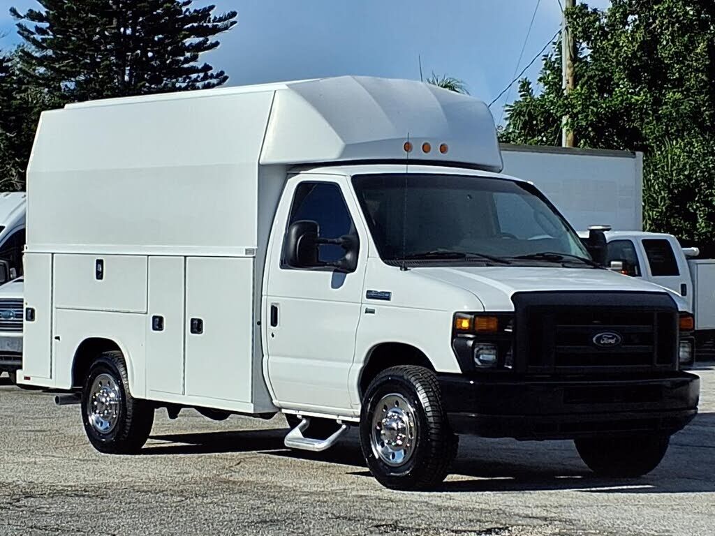 2016 FORD E-350