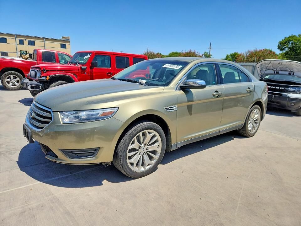 2013 FORD Taurus