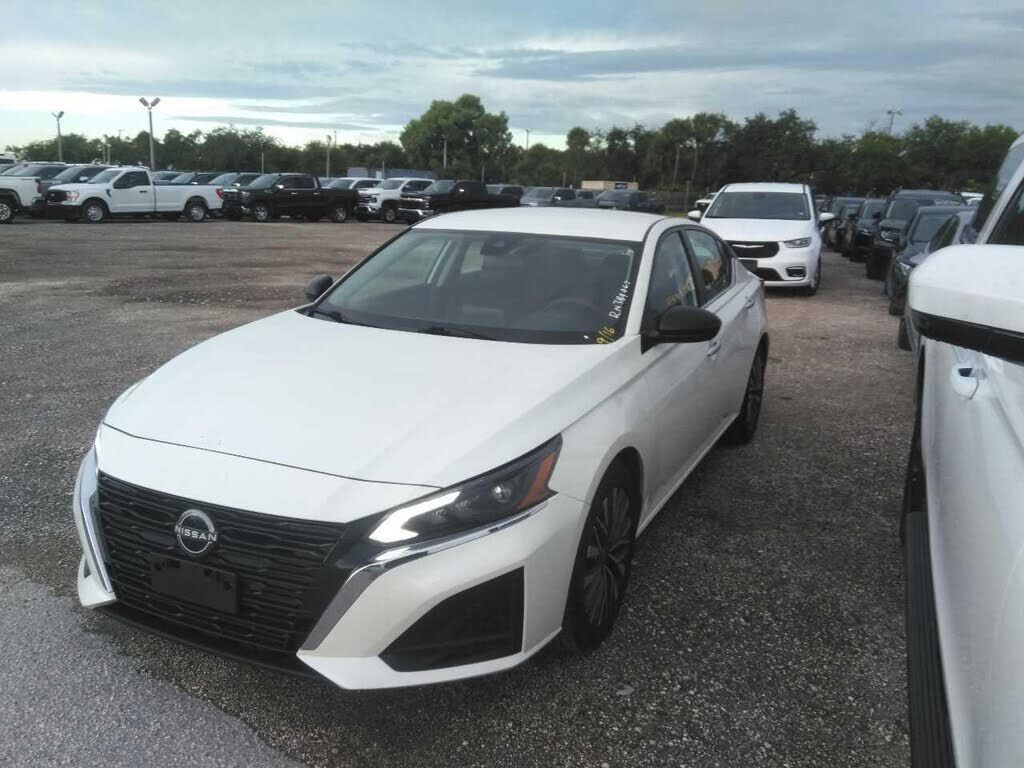 2024 NISSAN Altima