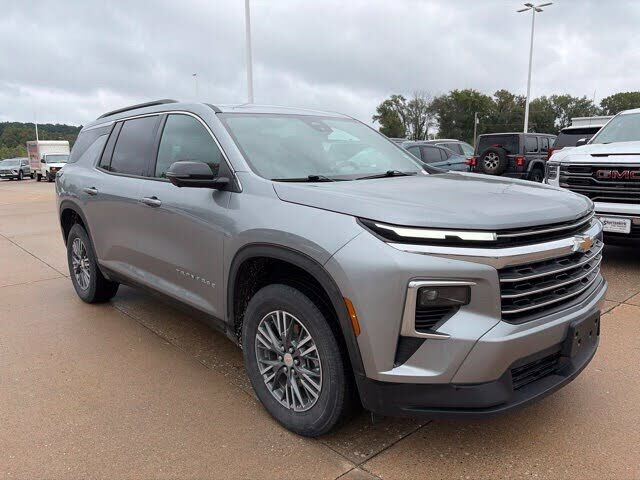 2025 CHEVROLET Traverse