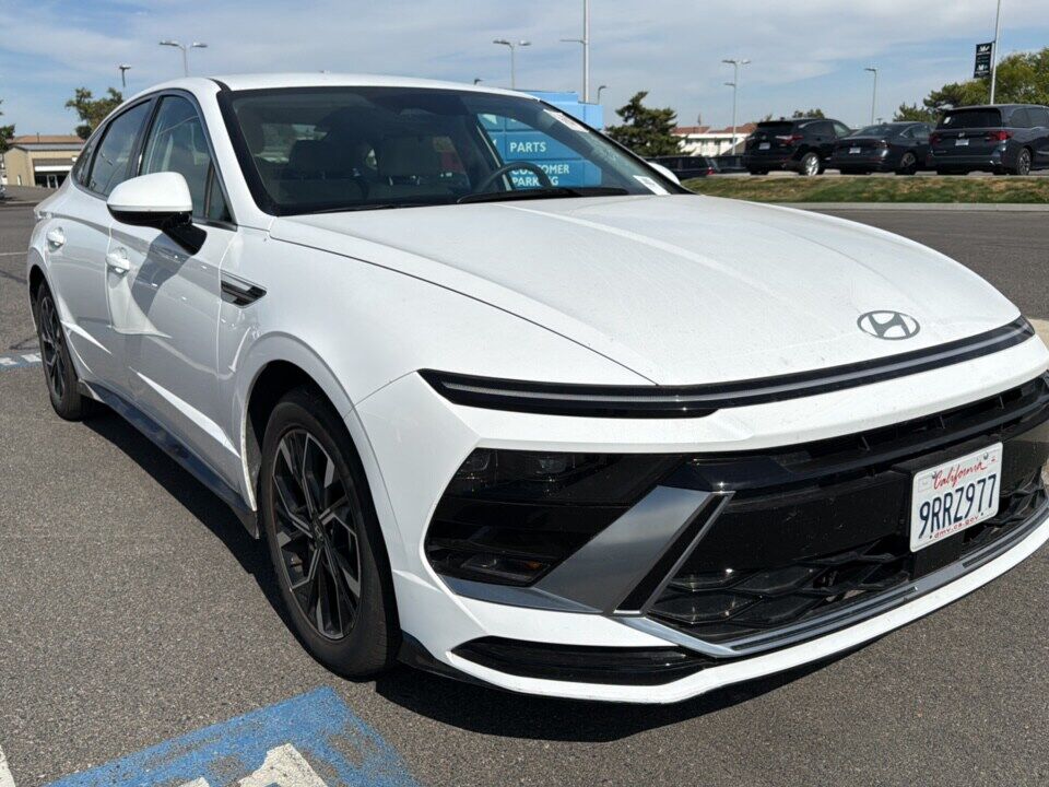 2025 HYUNDAI Sonata