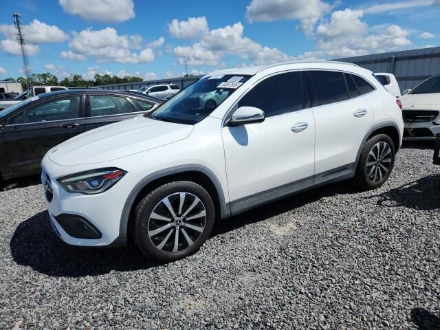 2021 MERCEDES-BENZ GLA-Class