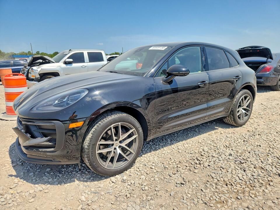 2024 PORSCHE Macan