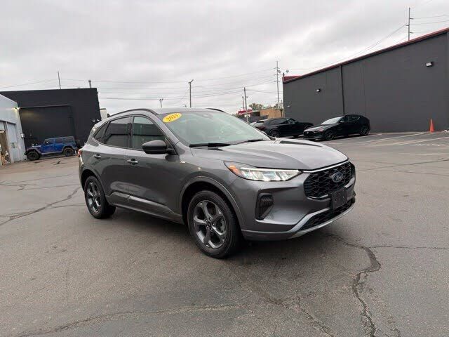 2023 FORD Escape